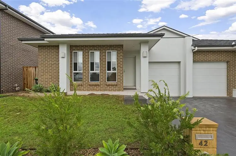 42 Murcott Terrace, Caddens NSW 2747