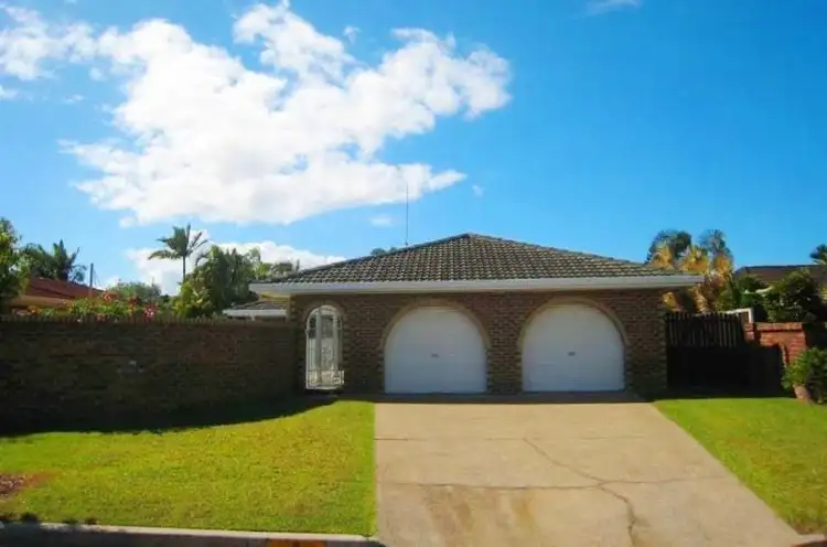 8 McIlwraith Avenue, Sorrento QLD 4217