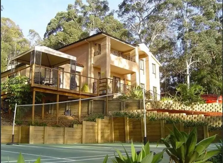 42 Winchcombe Place
