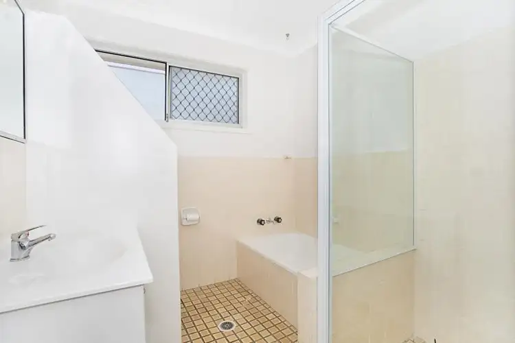 Sixth view of Homely house listing, 1/114 OXLEY Drive, Paradise Point QLD 4216