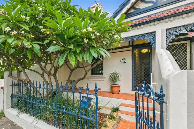 42 Yelverton Street, Sydenham NSW 2044