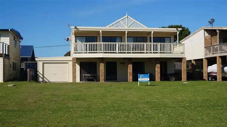 52 Victoria Parade, Loch Sport VIC 3851
