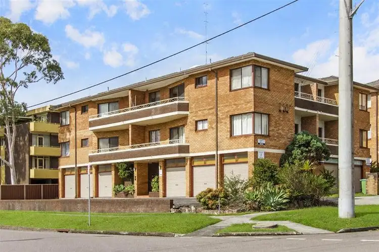 2/1-3 Warner Avenue, Wyong NSW 2259