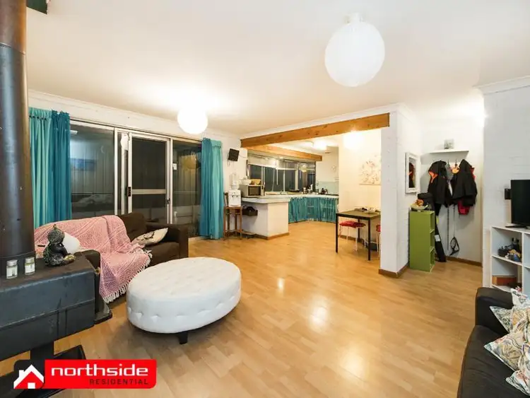 Fifth view of Homely house listing, 2 Pinnaroo Drive, Padbury WA 6025