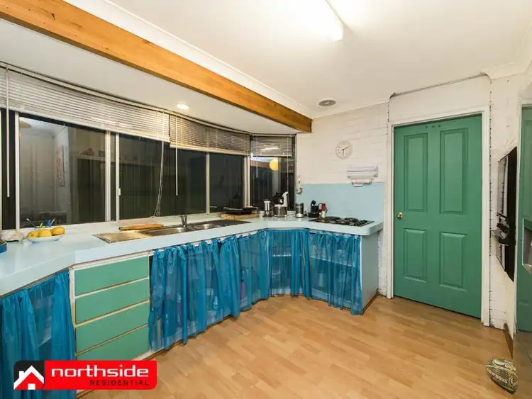 Sixth view of Homely house listing, 2 Pinnaroo Drive, Padbury WA 6025