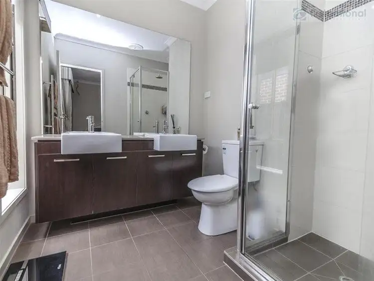 Fourth view of Homely house listing, 17 Birdswood Crescent, Craigieburn VIC 3064