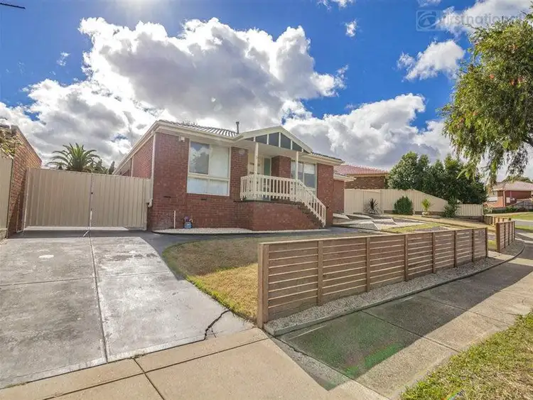 Second view of Homely house listing, 5 clematis Court, Meadow Heights VIC 3048