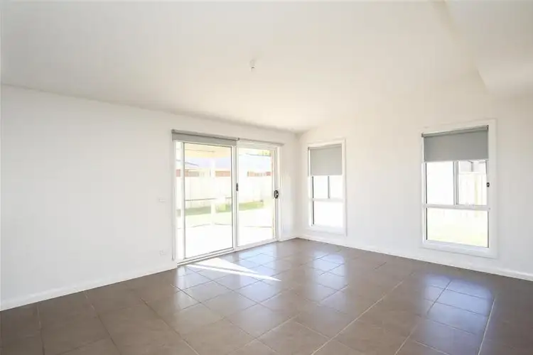 Sixth view of Homely house listing, 8 Tower Gardens, Mildura VIC 3500