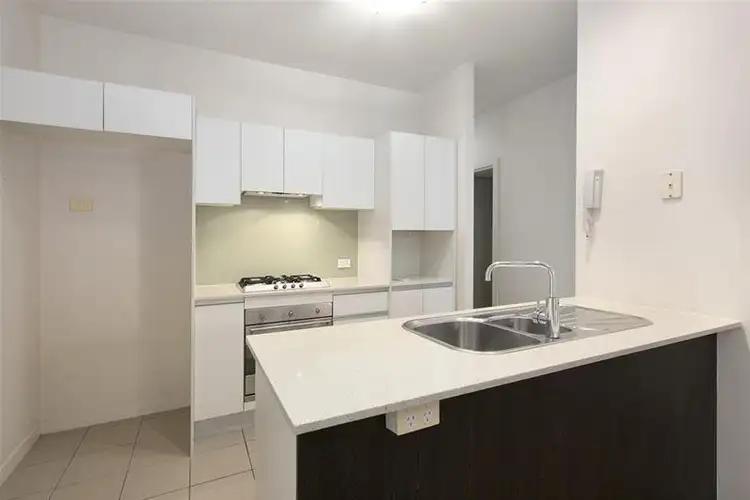 Fifth view of Homely apartment listing, 2001/92 Quay Street, Brisbane City QLD 4000