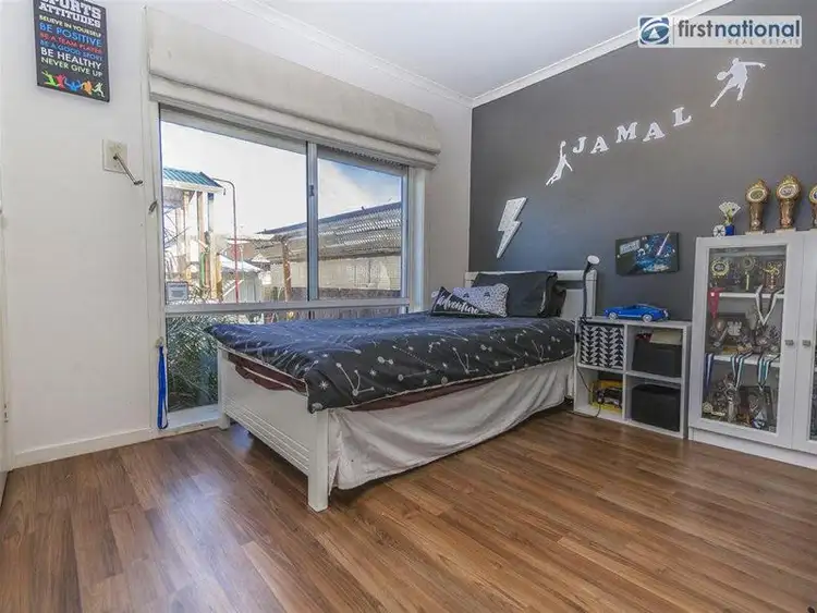 Fifth view of Homely house listing, 17 Fuschia Place, Meadow Heights VIC 3048