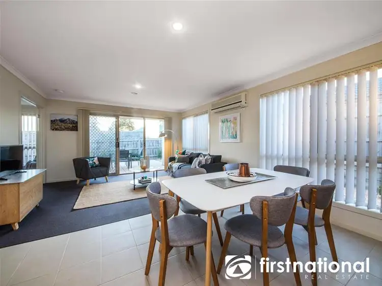 Fifth view of Homely house listing, 5 Alapont Close, Pakenham VIC 3810