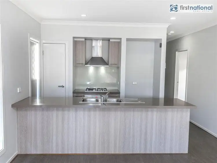 Seventh view of Homely house listing, 5 Woodgrove Street, Craigieburn VIC 3064