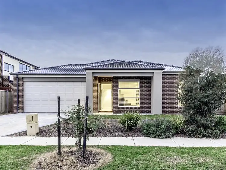 16 Solitude Crescent, Point Cook VIC 3030