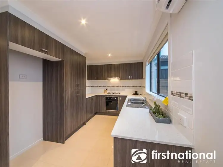 Fifth view of Homely unit listing, 11 Macleod Circuit, Pakenham VIC 3810