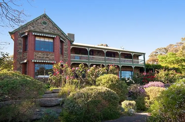 11 Serpentine Road, Belair SA 5052