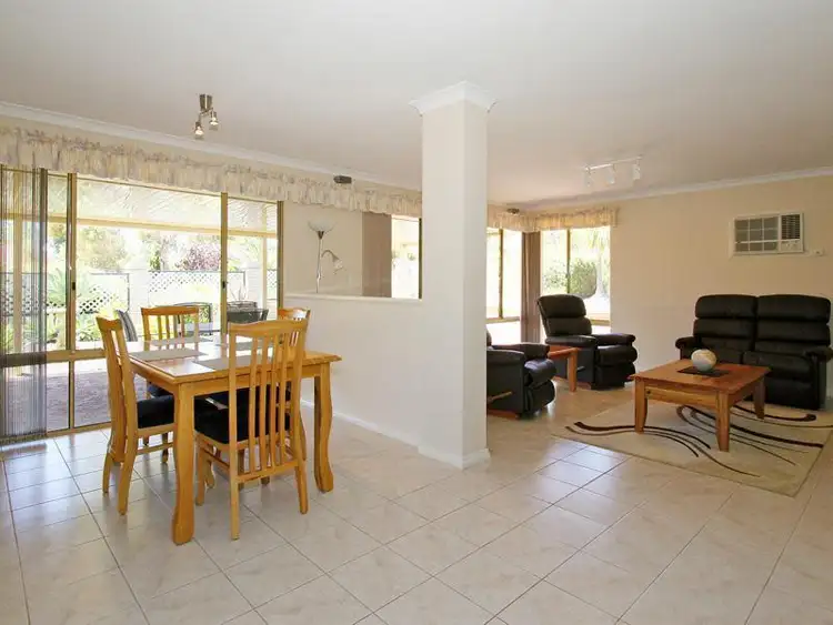 Seventh view of Homely house listing, 2 Gairloch Place, Joondalup WA 6027