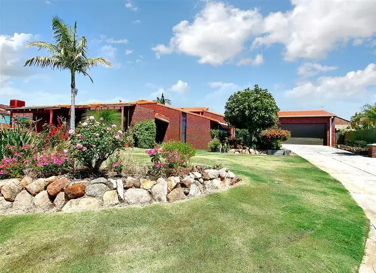 Second view of Homely house listing, 4 Glenfinnan Court, Hamersley WA 6022
