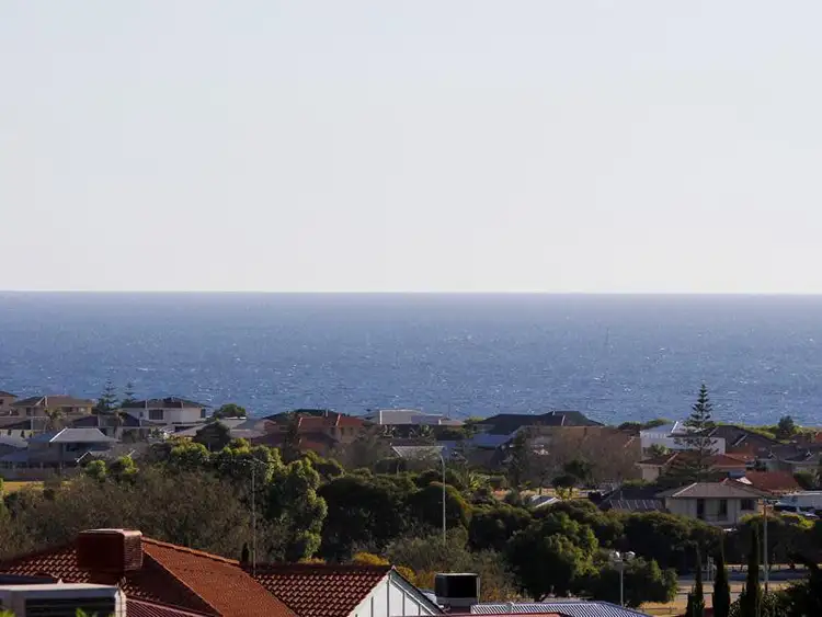 8B Mast Place, Ocean Reef WA 6027