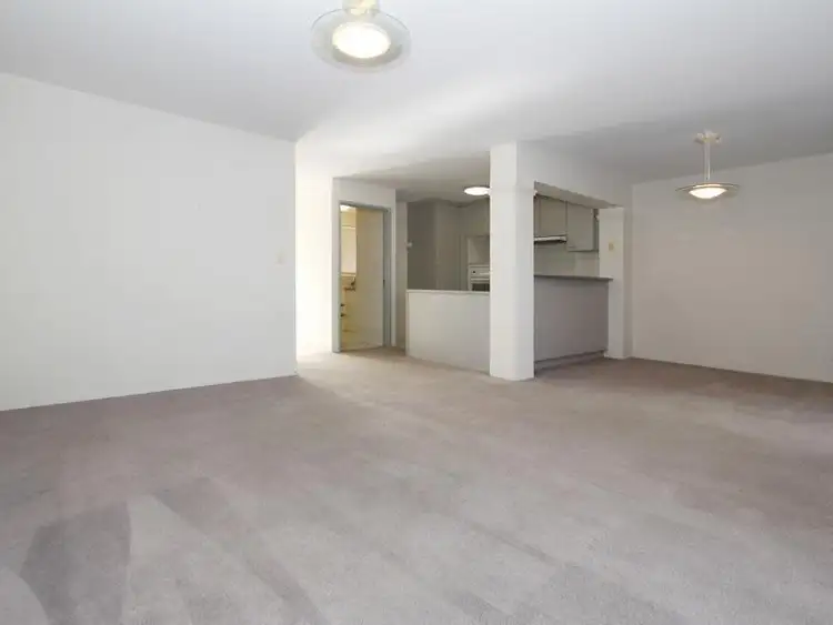 Sixth view of Homely villa listing, 26/5 Spyglass Grove, Connolly WA 6027