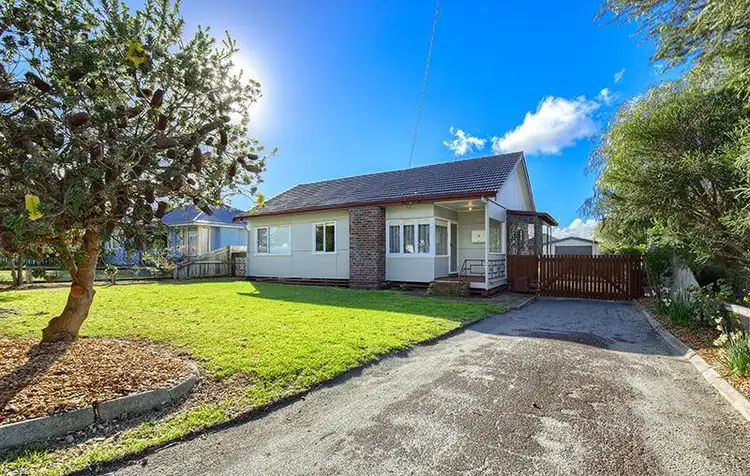 14 Angove Road, Spencer Park WA 6330