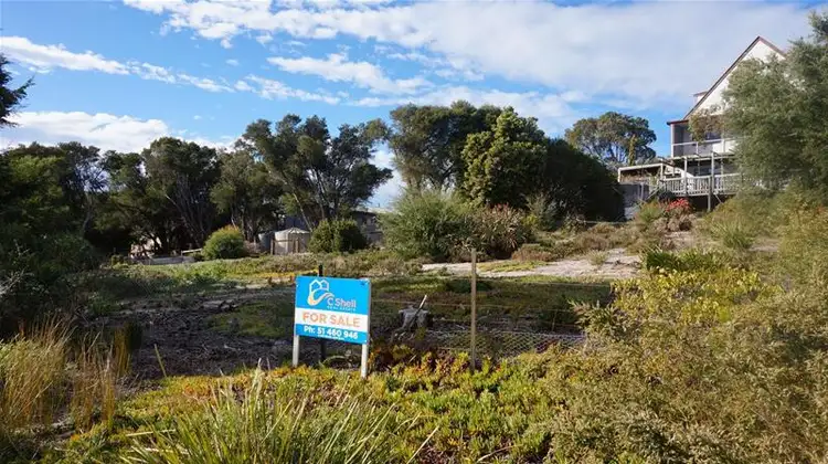 4 Geofrey Avenue, Loch Sport VIC 3851