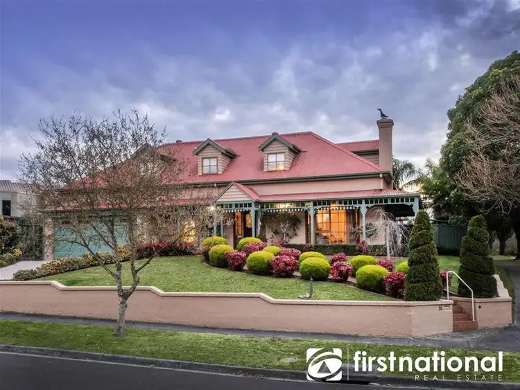 16 Lightwood Court, Berwick VIC 3806