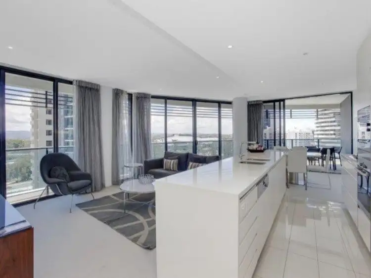 4 Charles Avenue, Broadbeach QLD 4218
