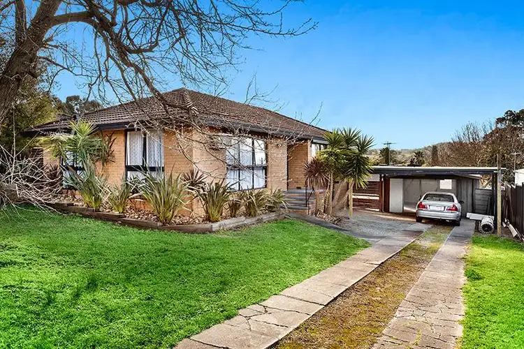 11 Thwaites Road, Pakenham VIC 3810