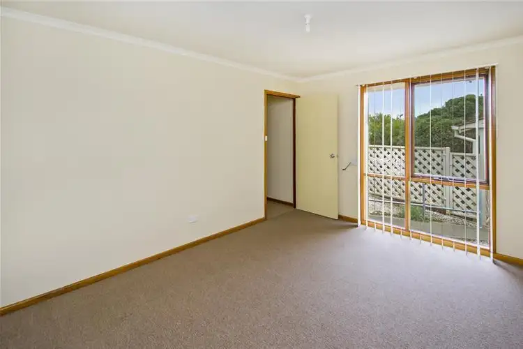 Fifth view of Homely house listing, 4 Clover Court, Wynn Vale SA 5127