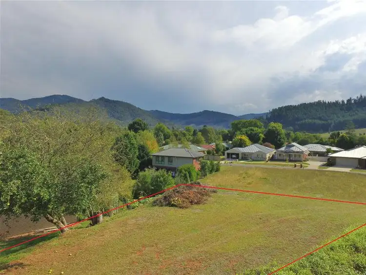 19 Lumley Drive, Bright VIC 3741