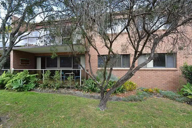 11/28 Renown Avenue