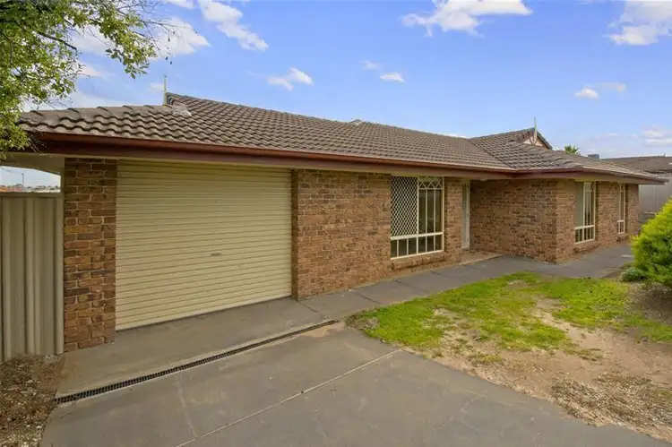 3 Flame Tree Court