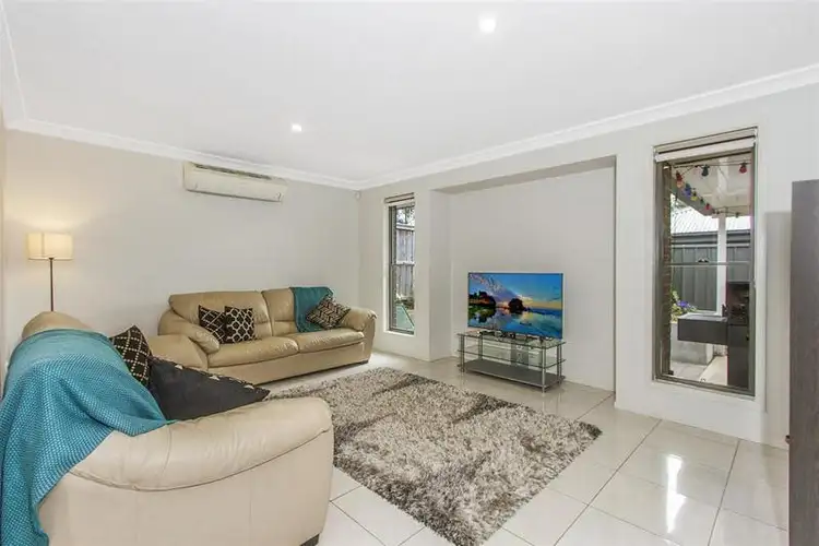 Second view of Homely house listing, 6 Florin Place, Wadalba NSW 2259