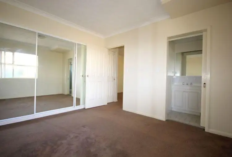 Fifth view of Homely unit listing, 4/15 Chatsworth Road, Greenslopes QLD 4120