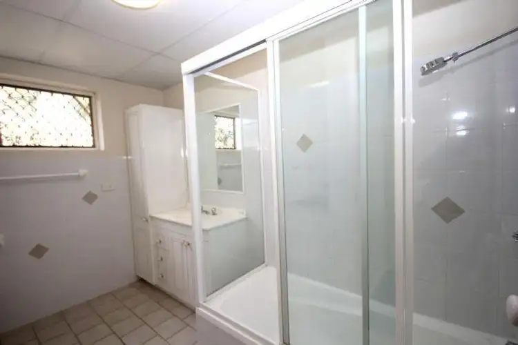 Seventh view of Homely unit listing, 4/15 Chatsworth Road, Greenslopes QLD 4120