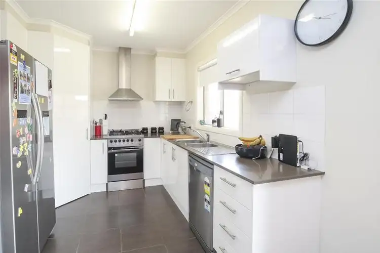 Fifth view of Homely house listing, 2 Leicester Street, Mildura VIC 3500