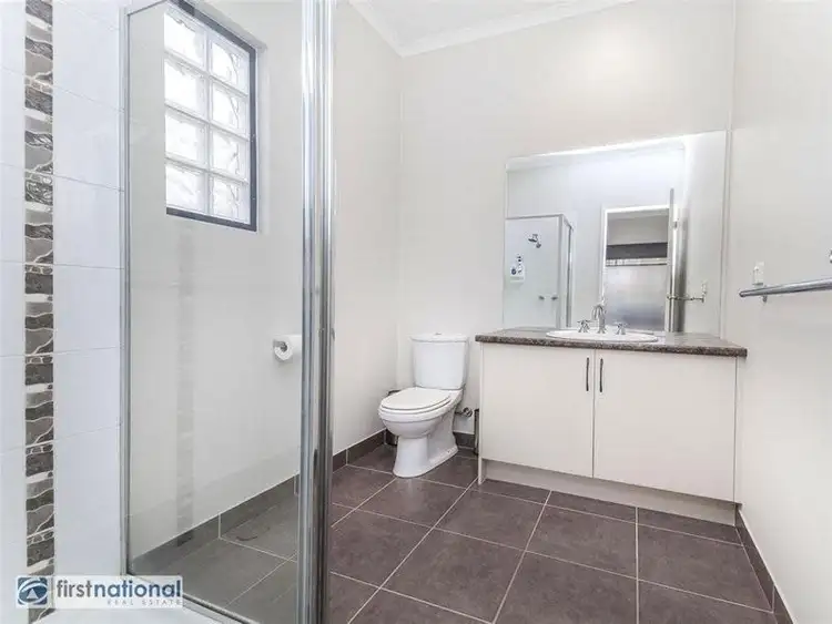 Fifth view of Homely house listing, 17 Bathurst Close, Craigieburn VIC 3064