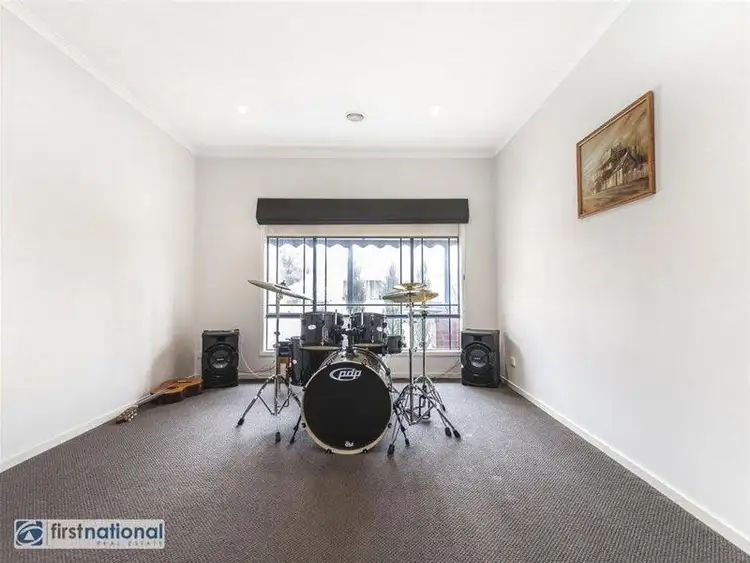 Seventh view of Homely house listing, 17 Bathurst Close, Craigieburn VIC 3064