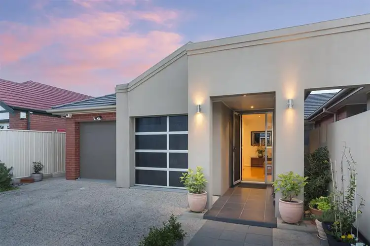 5A Carnarvon Avenue, Glenelg North SA 5045