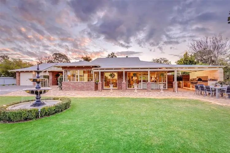 63 Amethyst Crescent, Mount Richon WA 6112