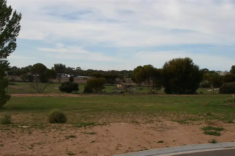 4 Challa Court, Moonta Bay SA 5558