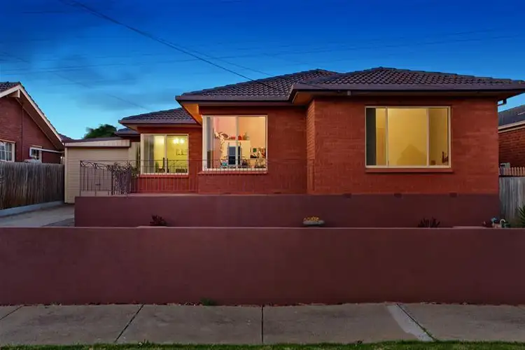 34 Winslow Crescent, Deer Park VIC 3023