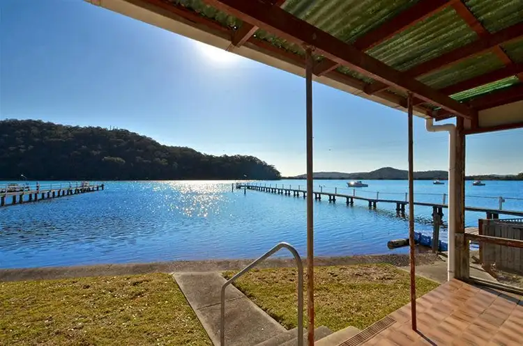 5 Taylor Street, Woy Woy Bay NSW 2256