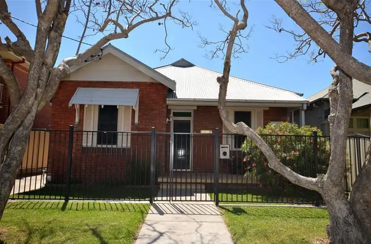 6 Myola Street, Mayfield NSW 2304