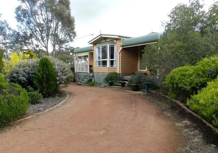 20 Luther  Street, Bowning NSW 2582