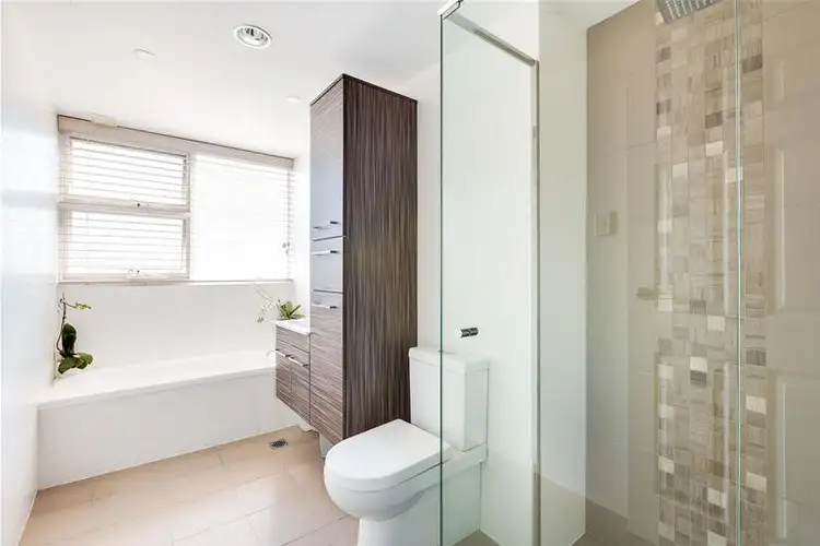 Third view of Homely unit listing, 5/77 Howard Avenue, Dee Why NSW 2099