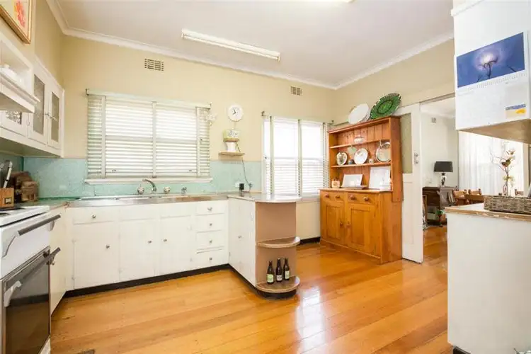 Fifth view of Homely house listing, 201 Walnut Avenue, Mildura VIC 3500