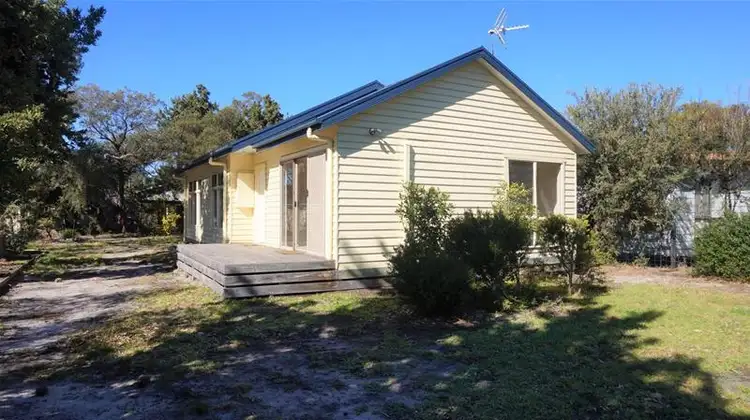 94 Campbell Street, Loch Sport VIC 3851
