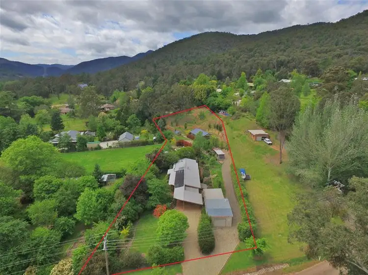 2 Houghs Lane, Bright VIC 3741