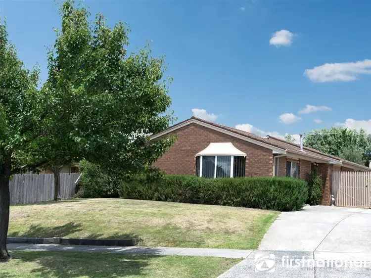 11 Marson Crescent, Hallam VIC 3803